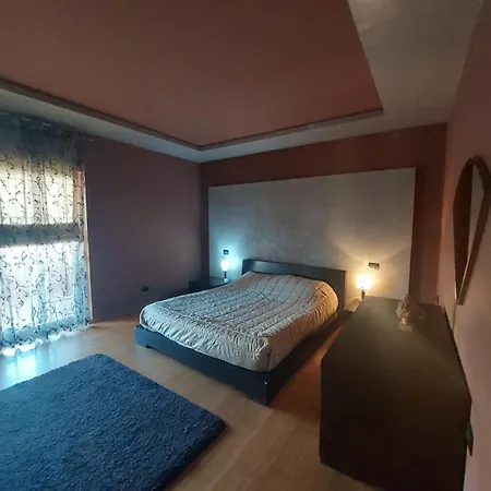 Bajron Tirana