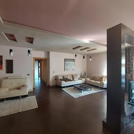 Bajron Apartment Tirana