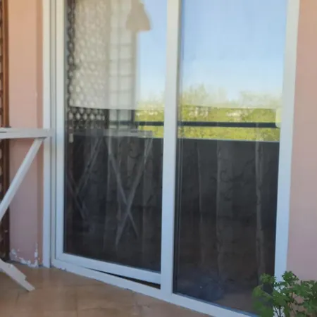 Bajron Διαμέρισμα *